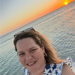 Live show tomorrow 5pm!! 
Everything $7 closet 50%off